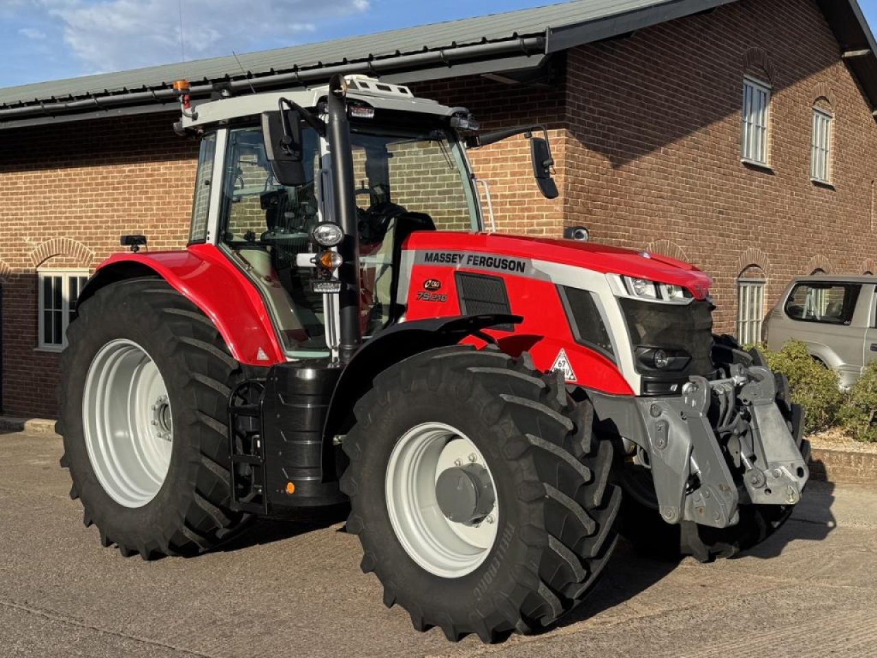 Massey Ferguson 7S.210 Exclusive