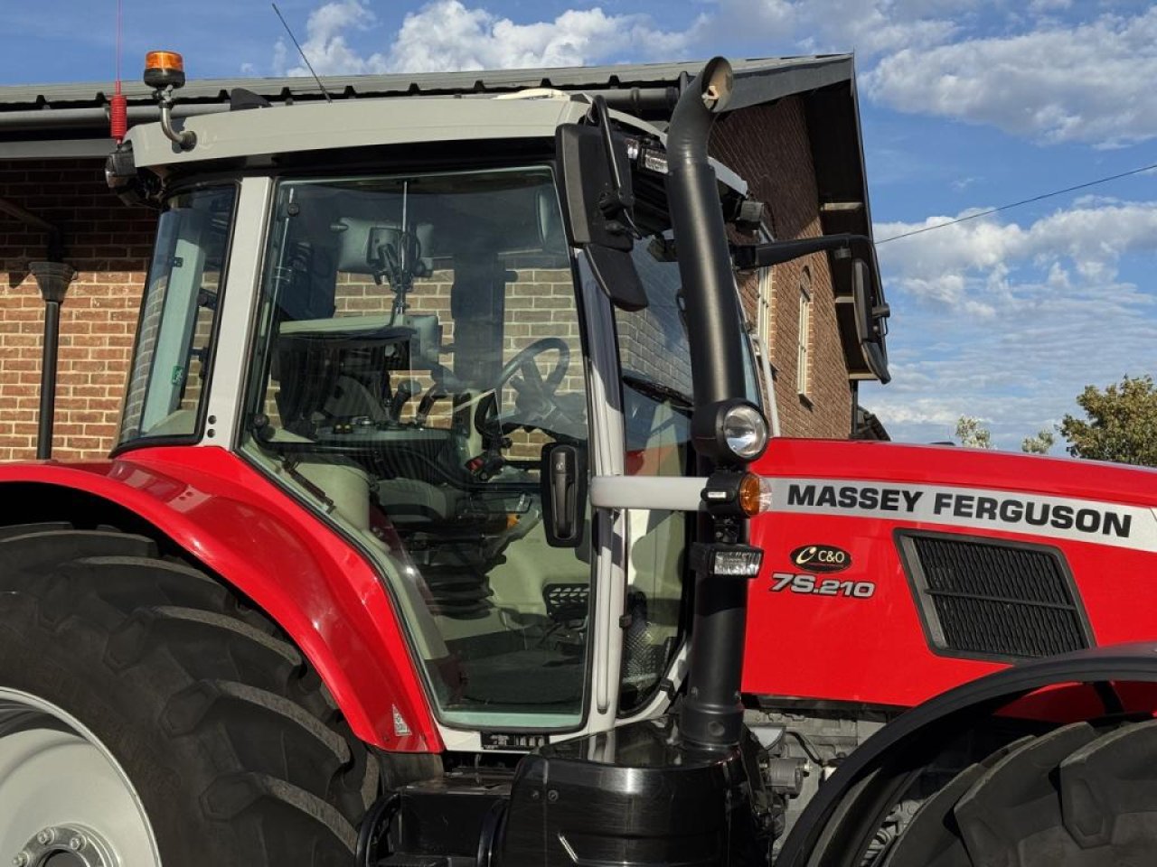 Massey Ferguson 7S.210 Exclusive