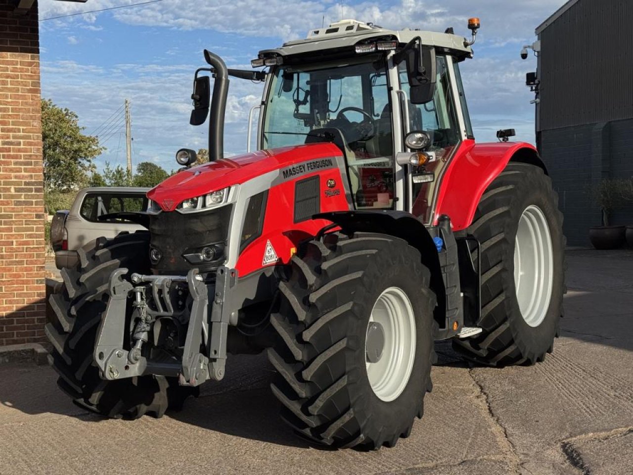 Massey Ferguson 7S.210 Exclusive