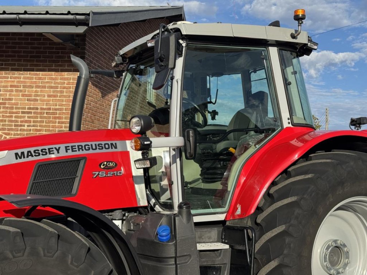 Massey Ferguson 7S.210 Exclusive