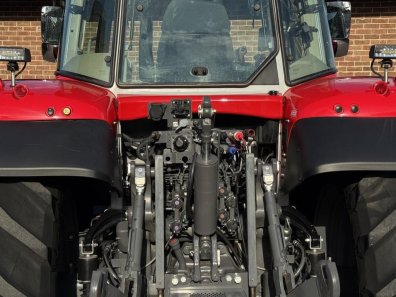 Massey Ferguson 7S.210 Exclusive