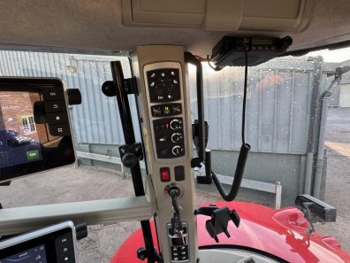 Massey Ferguson 7S.210 Exclusive