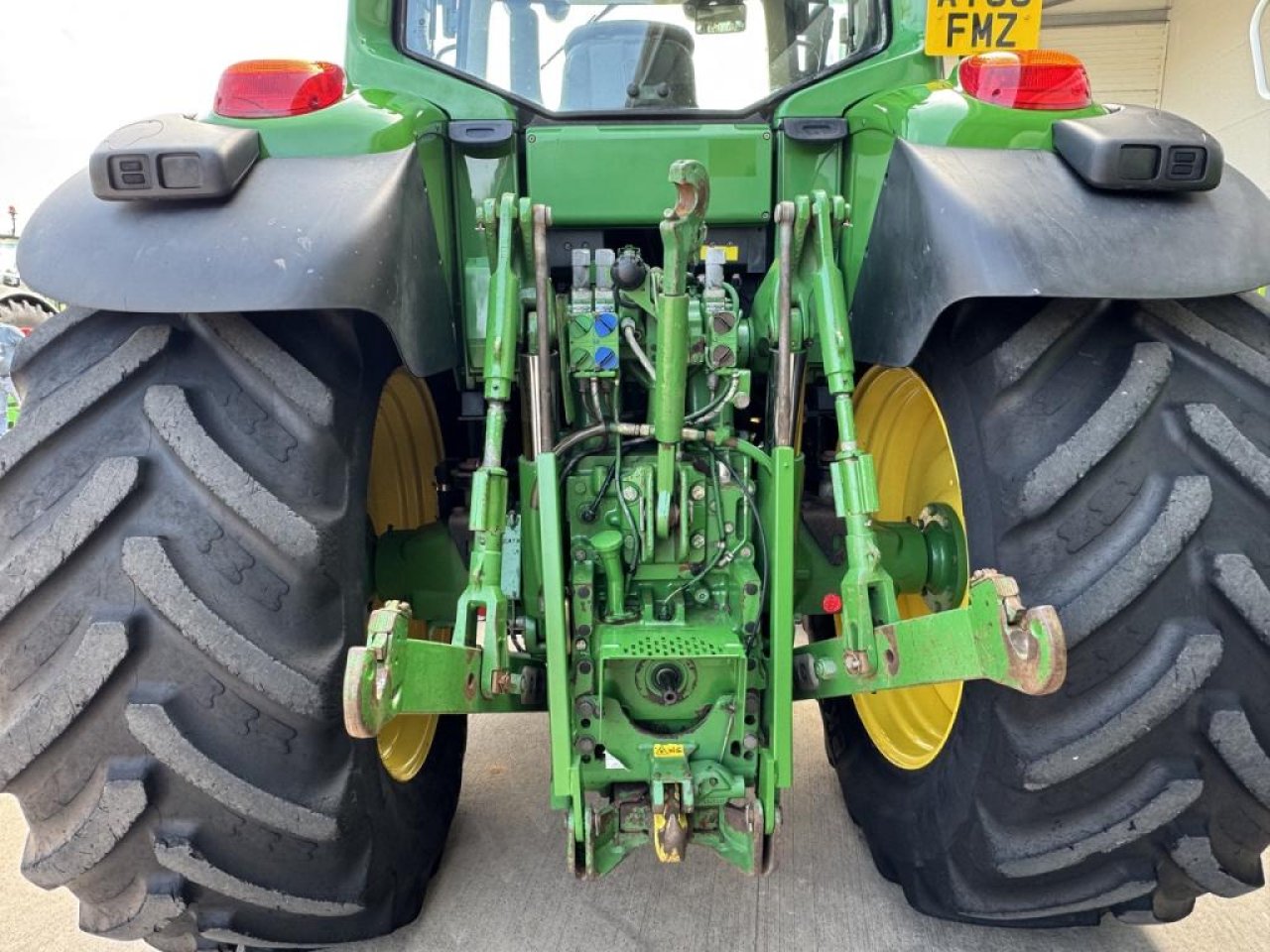 John Deere 7530