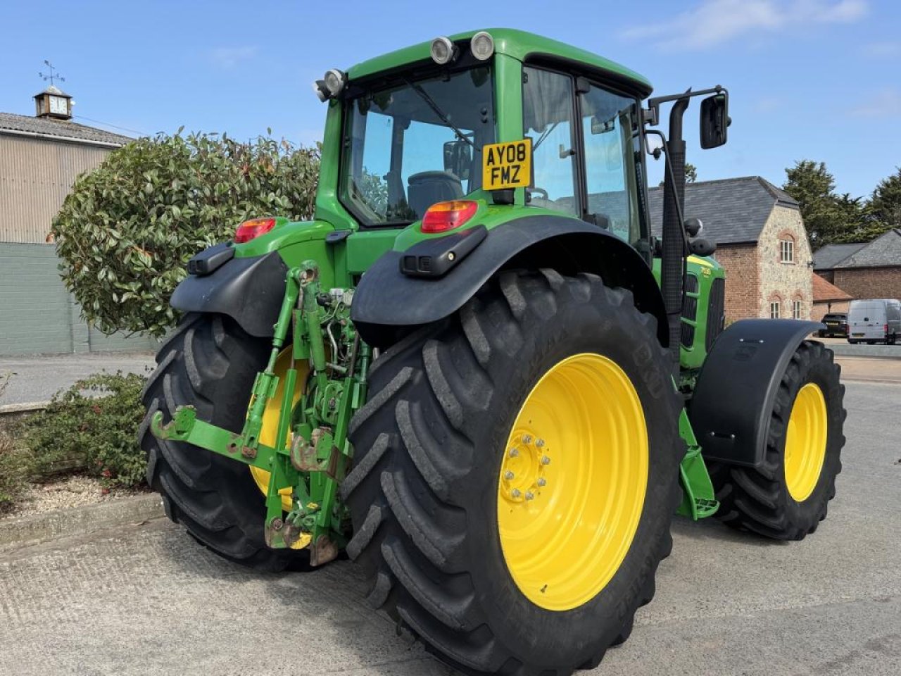 John Deere 7530