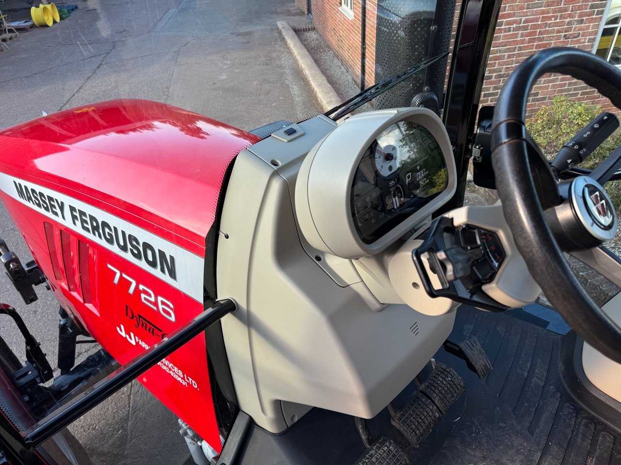 Massey Ferguson 7726 Efficient