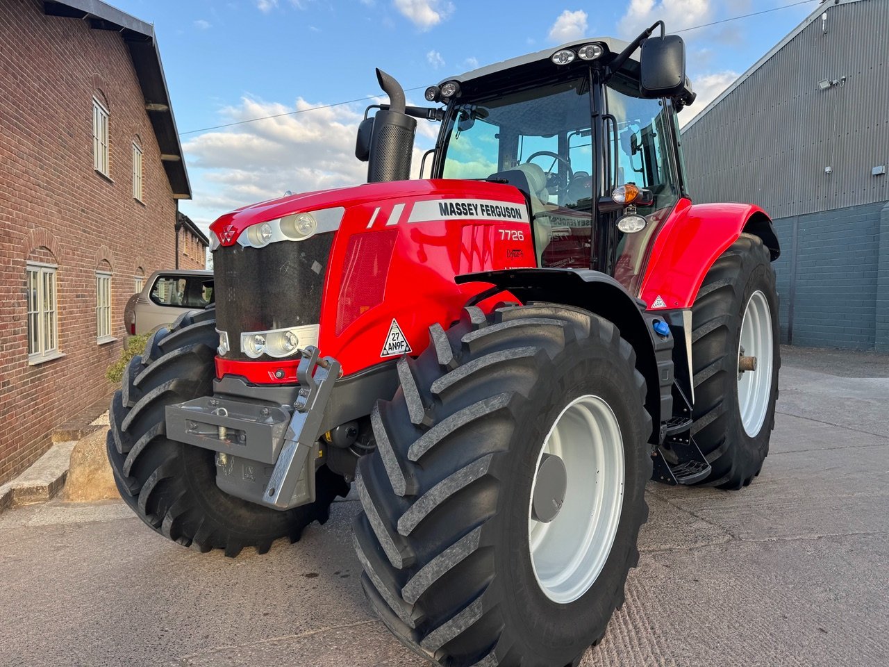 Massey Ferguson 7726 Efficient