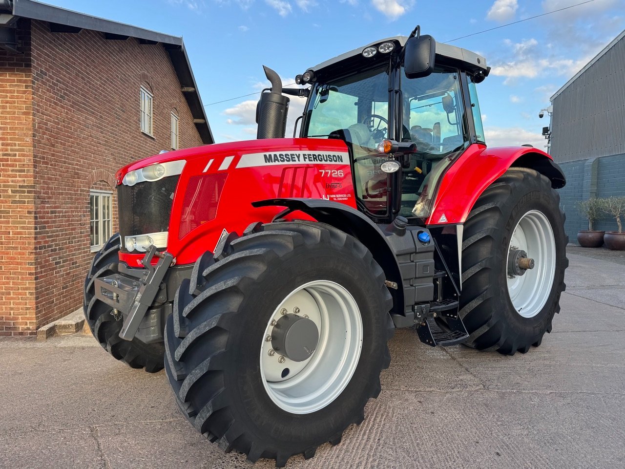 Massey Ferguson 7726 Efficient