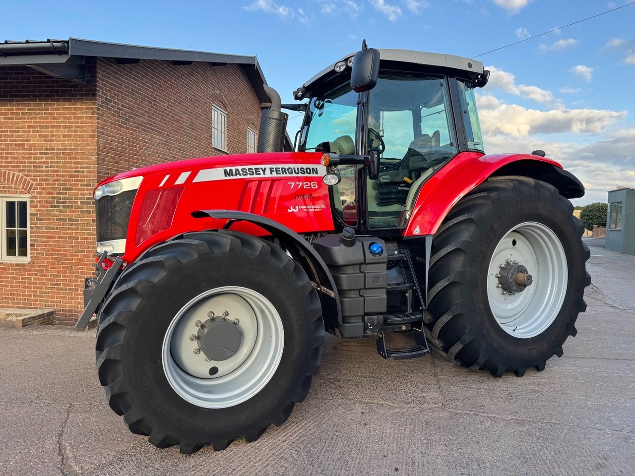 Massey Ferguson 7726 Efficient