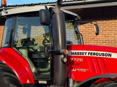 Massey Ferguson 7726 Efficient