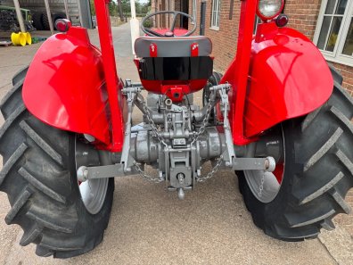 Massey Ferguson 130
