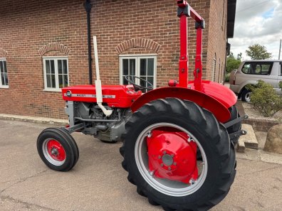 Massey Ferguson 130