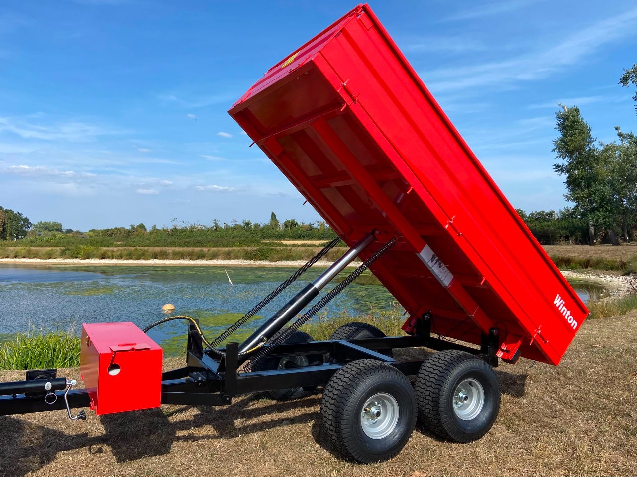 Winton 2 ton tipping trailer