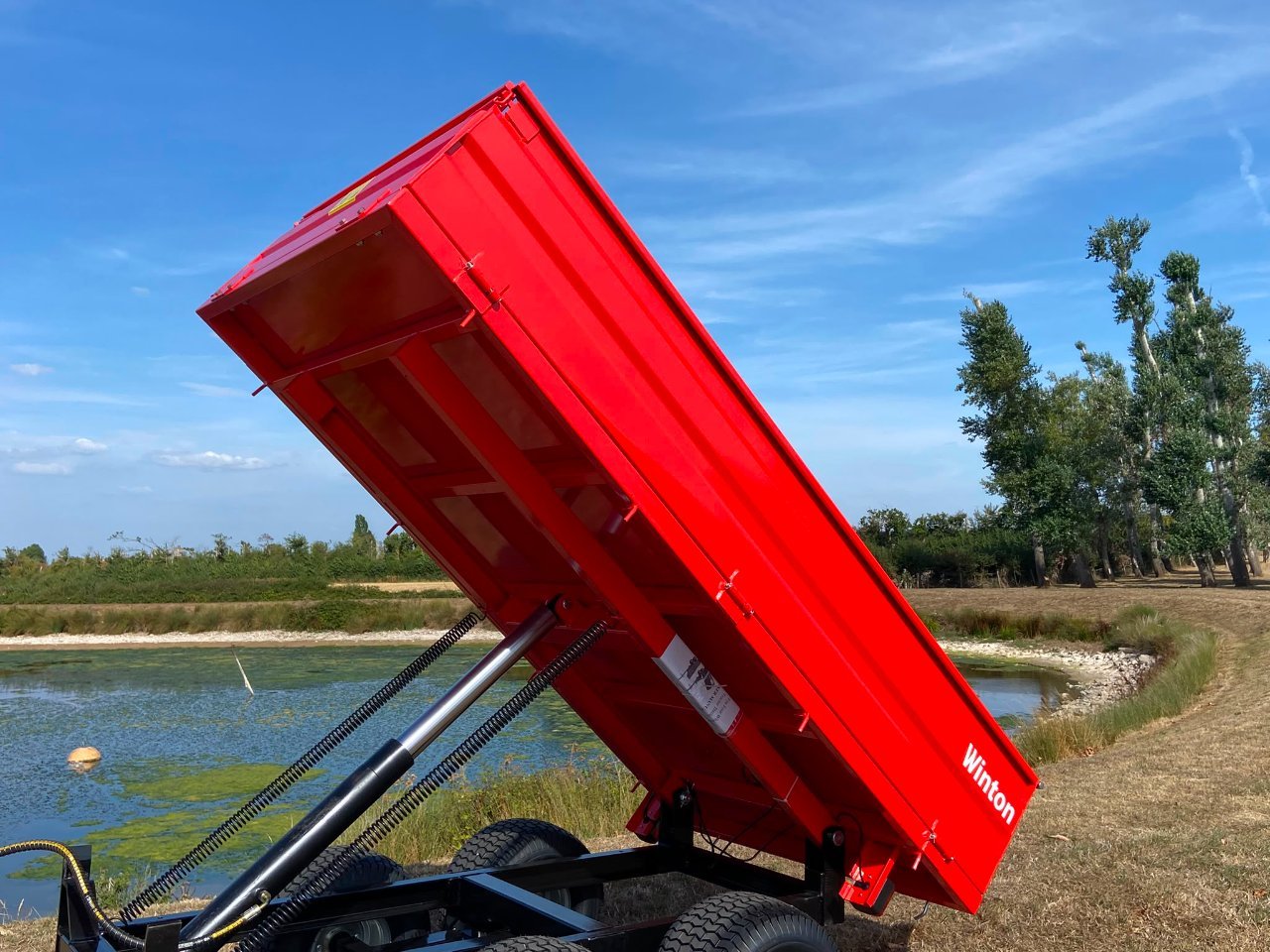 Winton 2 ton tipping trailer