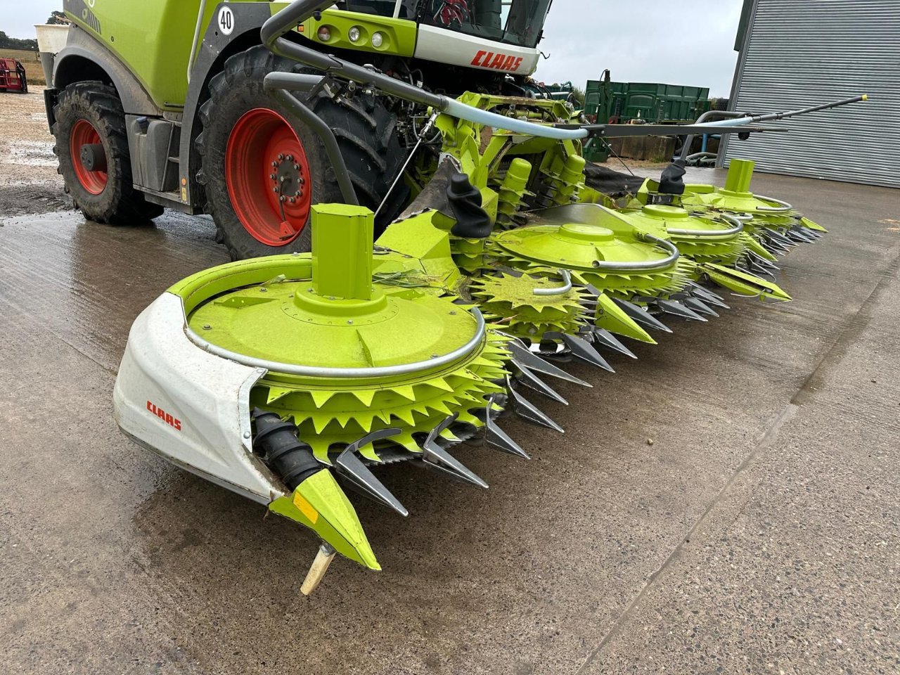 Claas Orbis 750 10 row maize header