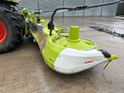 Claas Orbis 750 10 row maize header