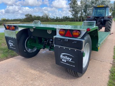 Bailey drop deck low loader