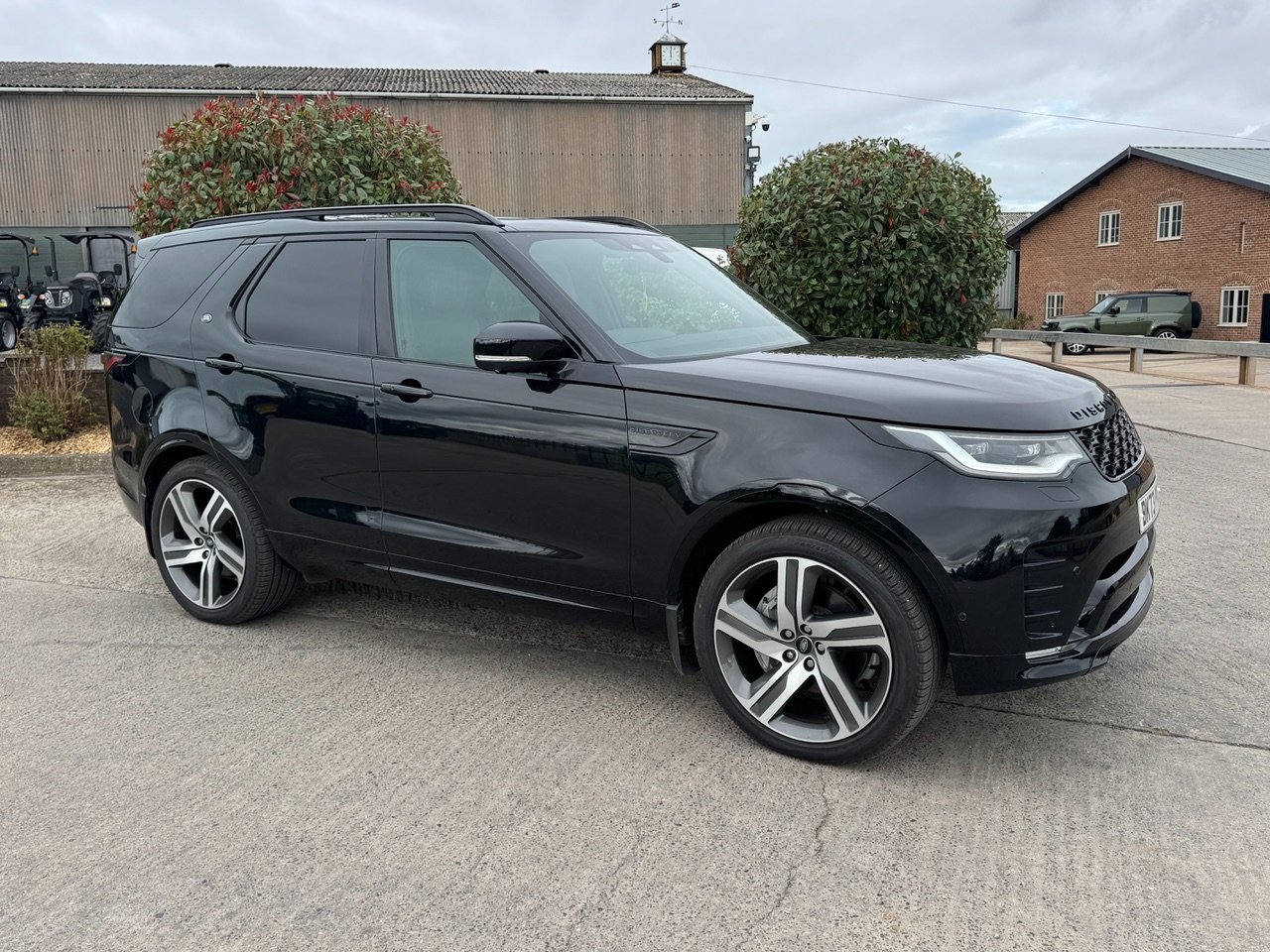 Land Rover Discovery HSE R-Dynamic Commercial D300