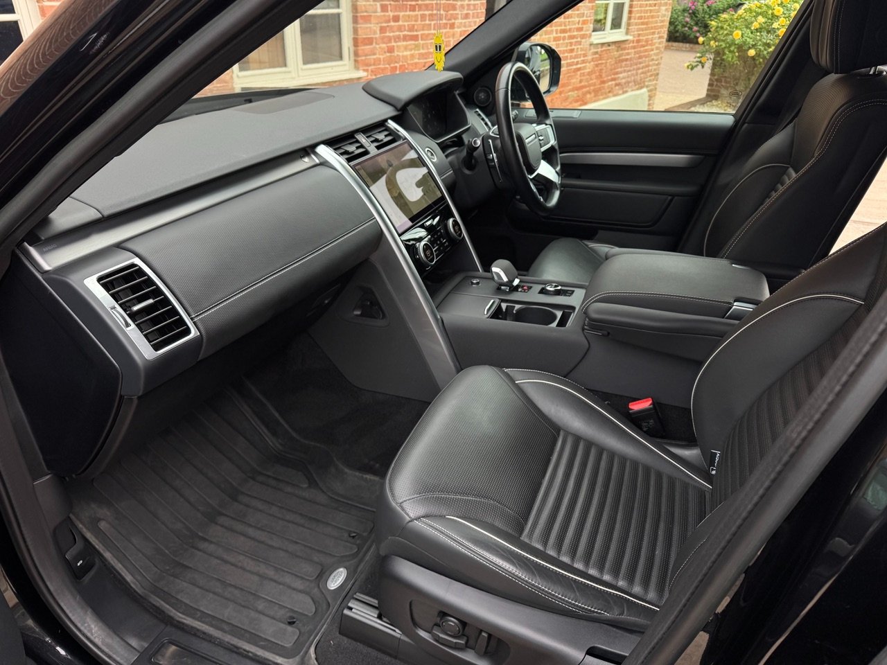 Land Rover Discovery HSE R-Dynamic Commercial D300
