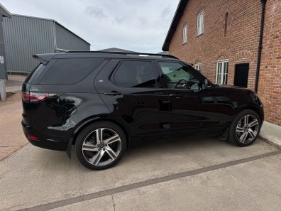 Land Rover Discovery HSE R-Dynamic Commercial D300