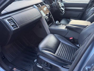 Land Rover Discovery SE R-Dynamic commercial D300