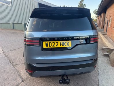 Land Rover Discovery SE R-Dynamic commercial D300