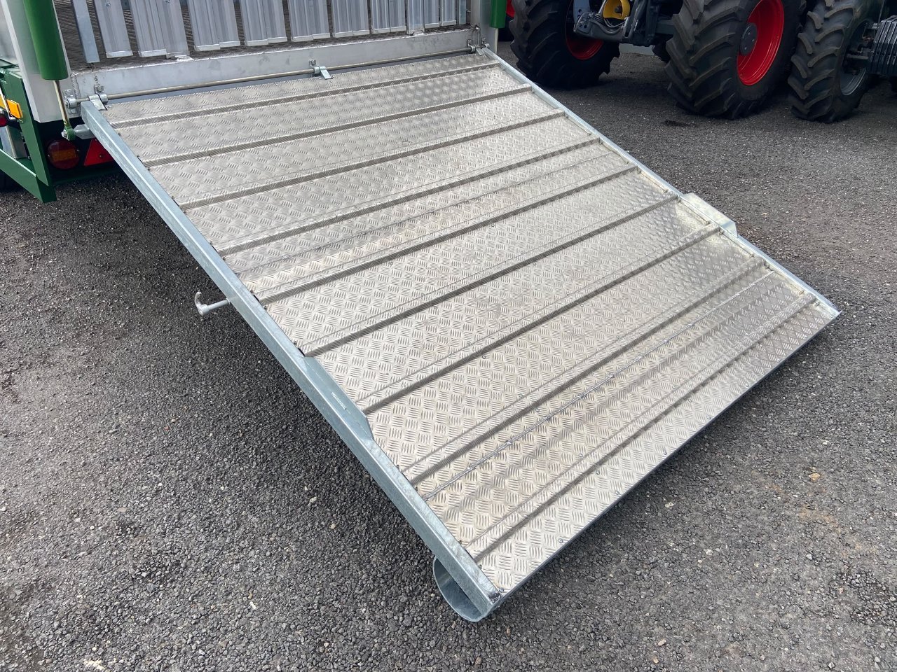 Bailey 20 ton flat deck loader livestock trailer