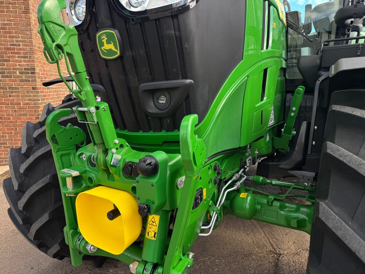 John Deere 6R 215
