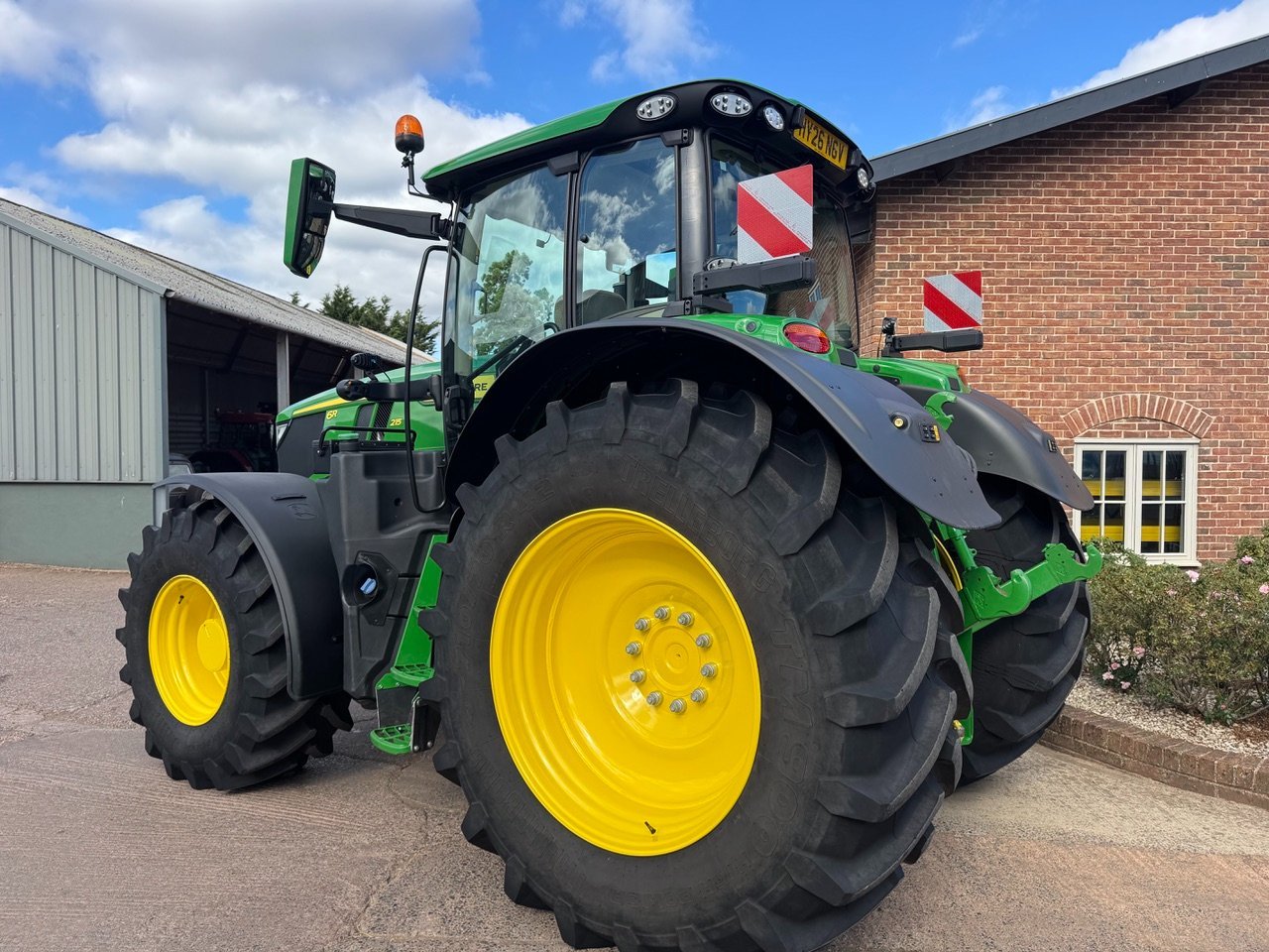 John Deere 6R 215