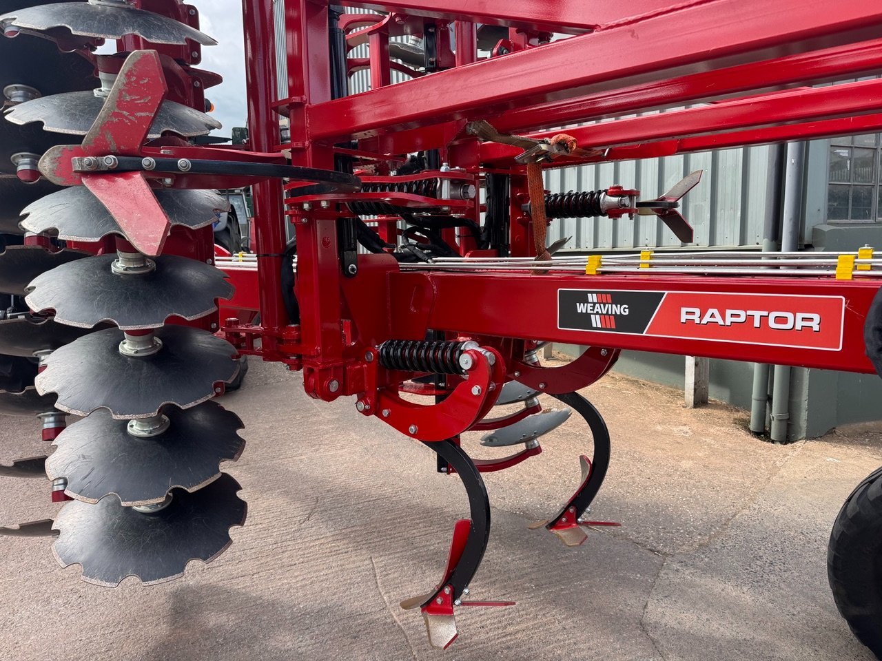 Weaving 5 Metre Raptor
