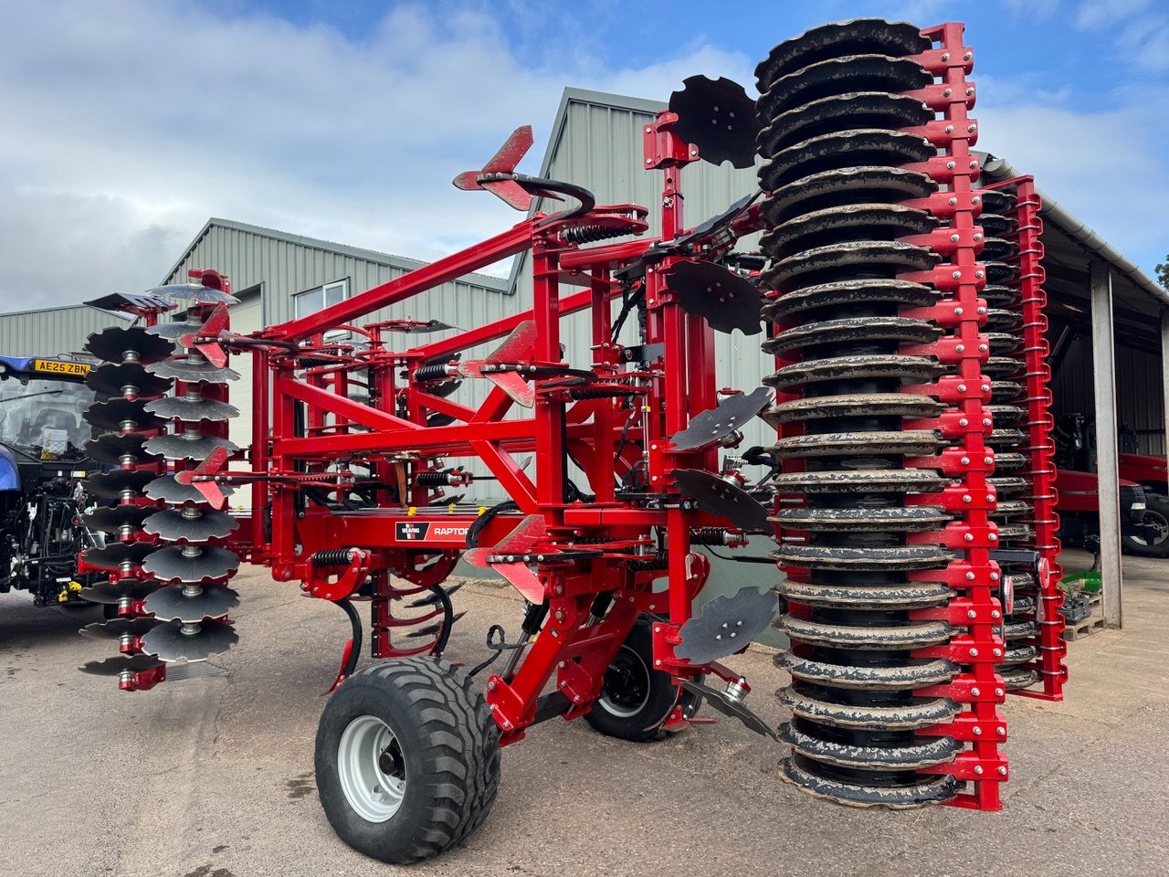 Weaving 5 Metre Raptor