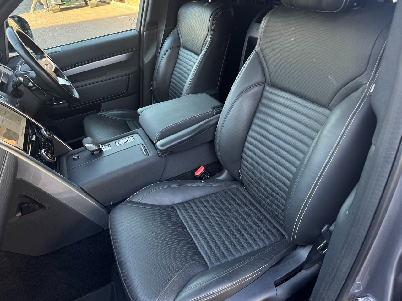 Land Rover Discovery HSE R-Dynamic Commercial D350