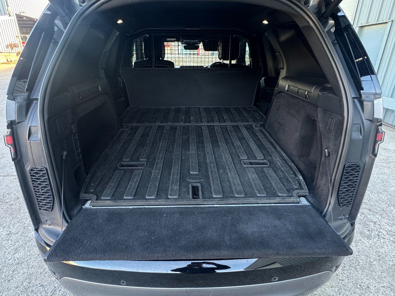 Land Rover Discovery HSE R-Dynamic Commercial D350