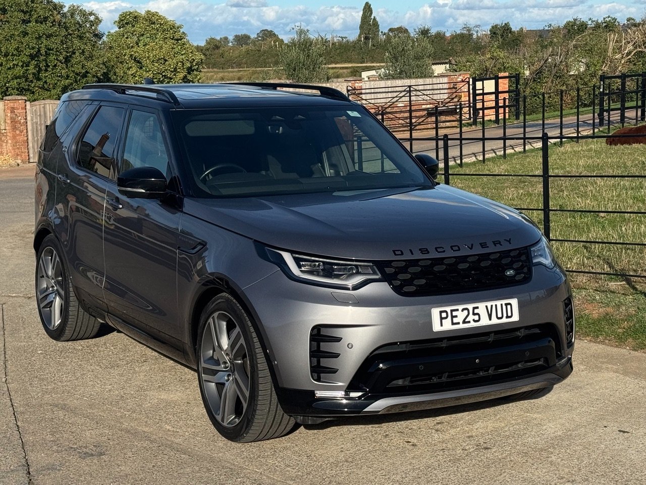 Land Rover Discovery HSE R-Dynamic Commercial D350