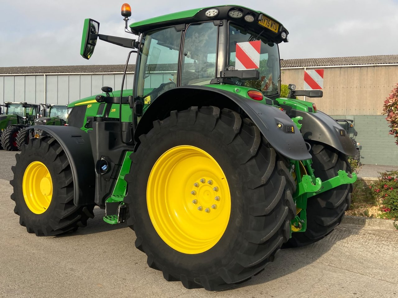 John Deere 6R 215