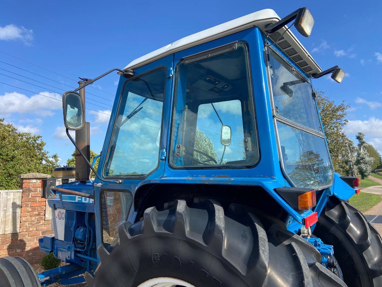 Ford 7610