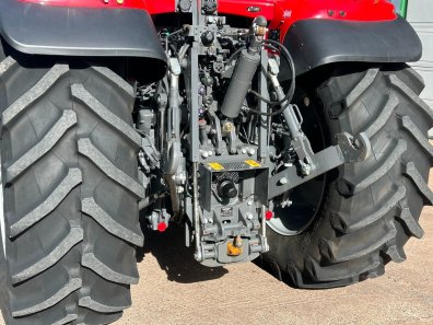 Massey Ferguson 7S.210