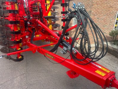 Vaderstad Carrier XL525