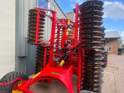 Vaderstad Carrier XL525