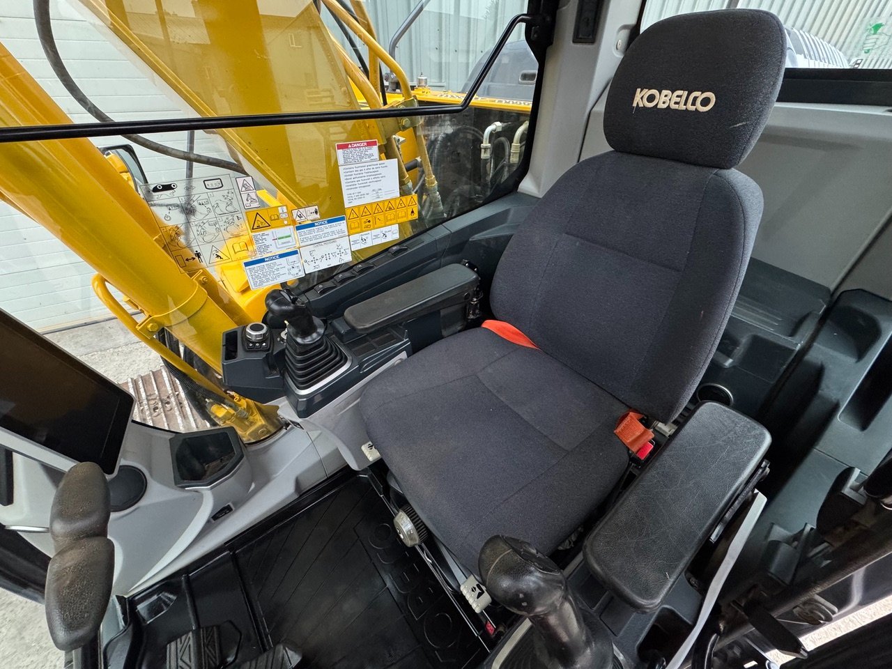 Kobelco SK130 LC