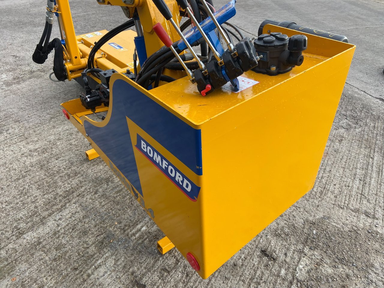 Bomford Robin 3.4 hedge trimmer
