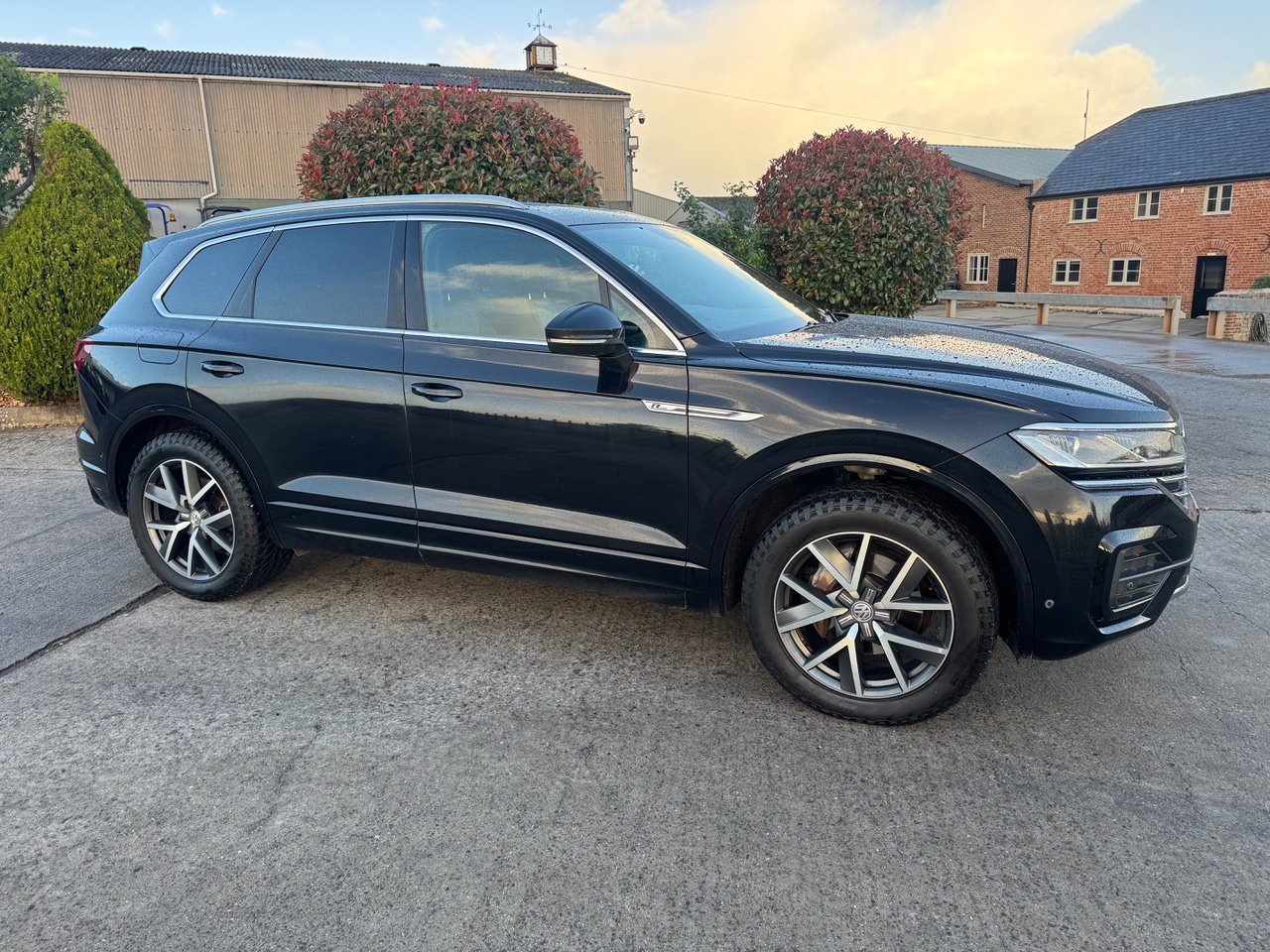 Volkswagen Touareg R Line V6 3.0 LT diesel