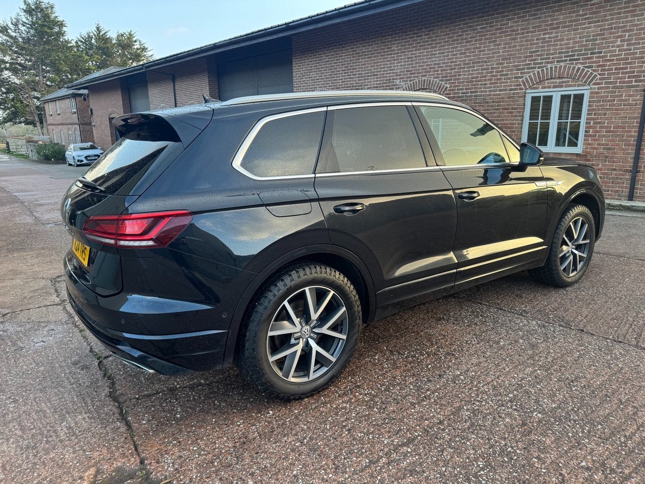 Volkswagen Touareg R Line V6 3.0 LT diesel