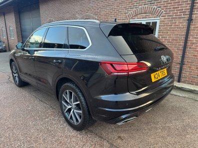Volkswagen Touareg R Line V6 3.0 LT diesel