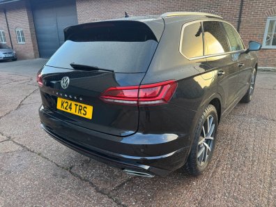 Volkswagen Touareg R Line V6 3.0 LT diesel