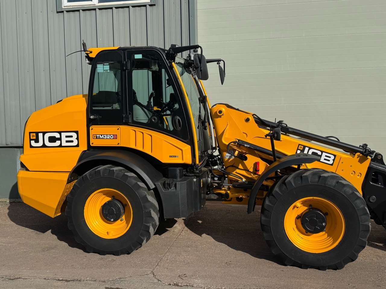 JCB 320S