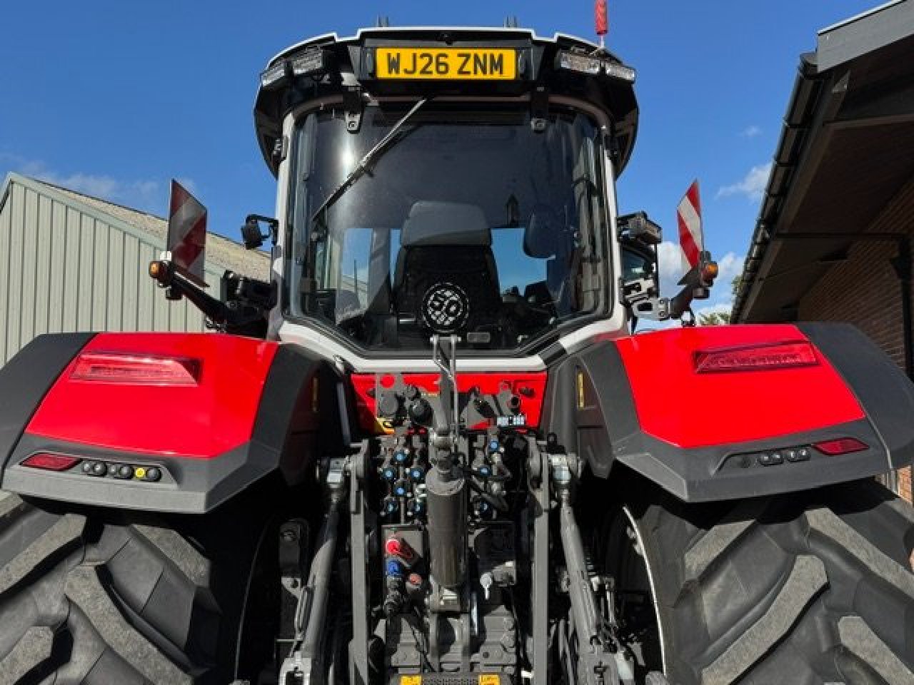 Massey Ferguson 8S.305 Xtra