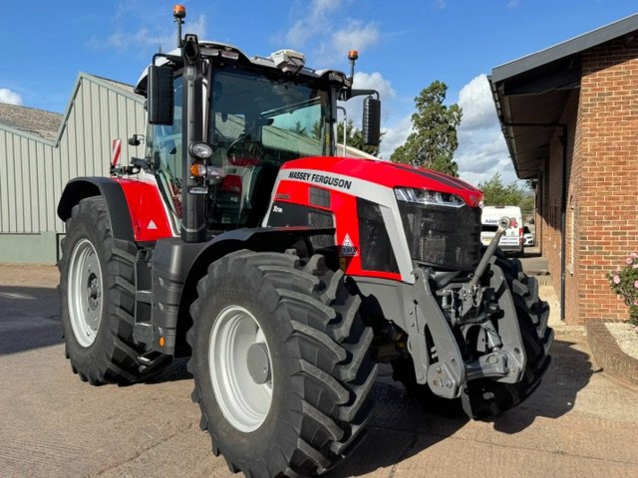 Massey Ferguson 8S.305 Xtra