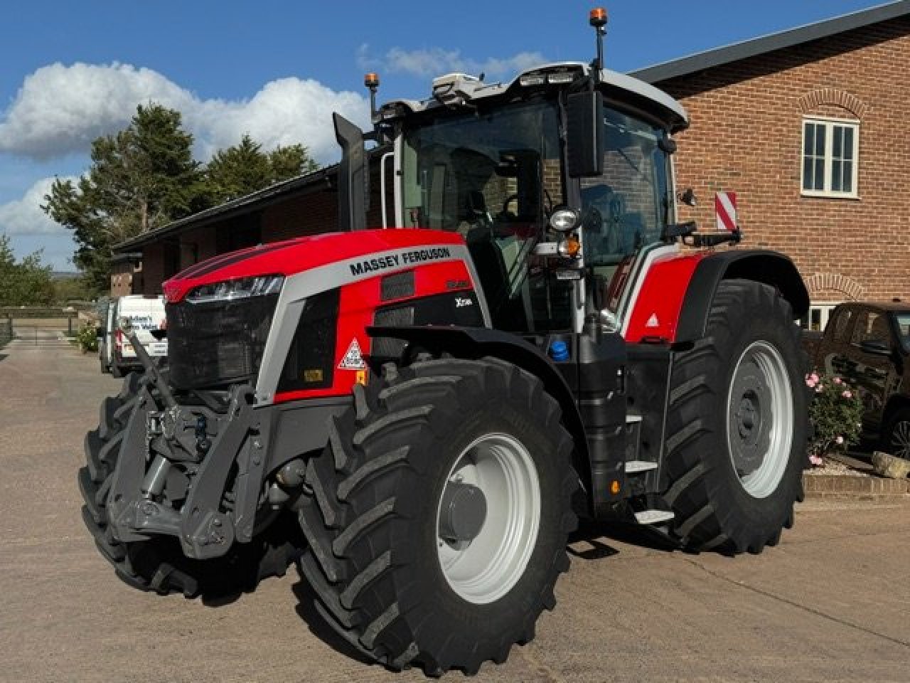 Massey Ferguson 8S.305 Xtra
