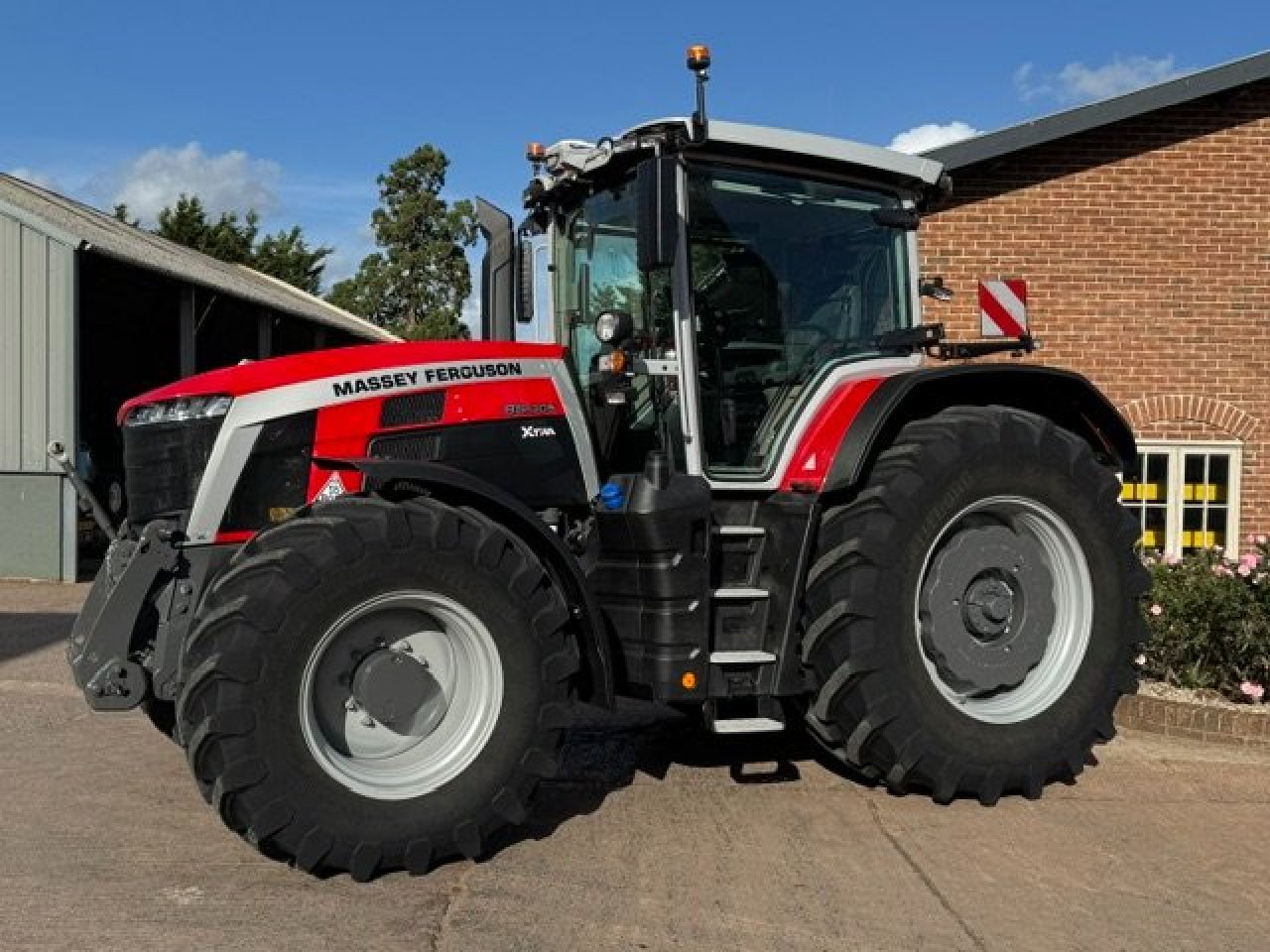 Massey Ferguson 8S.305 Xtra