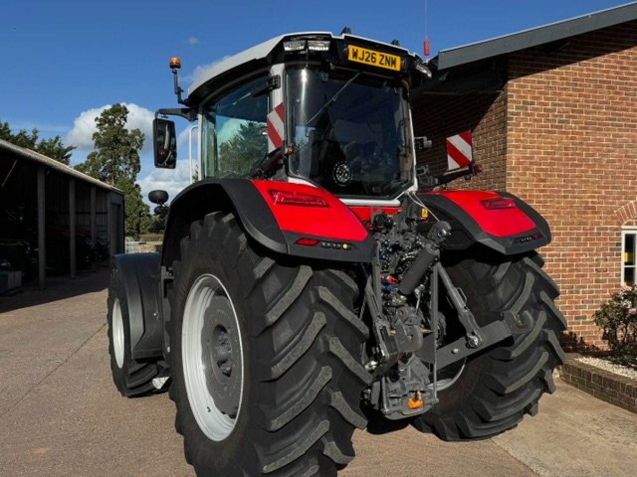 Massey Ferguson 8S.305 Xtra